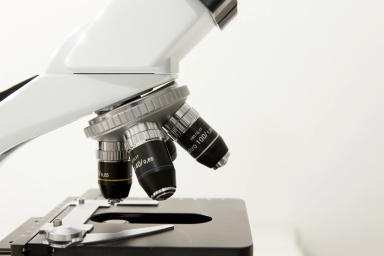 Laboratory microscope
