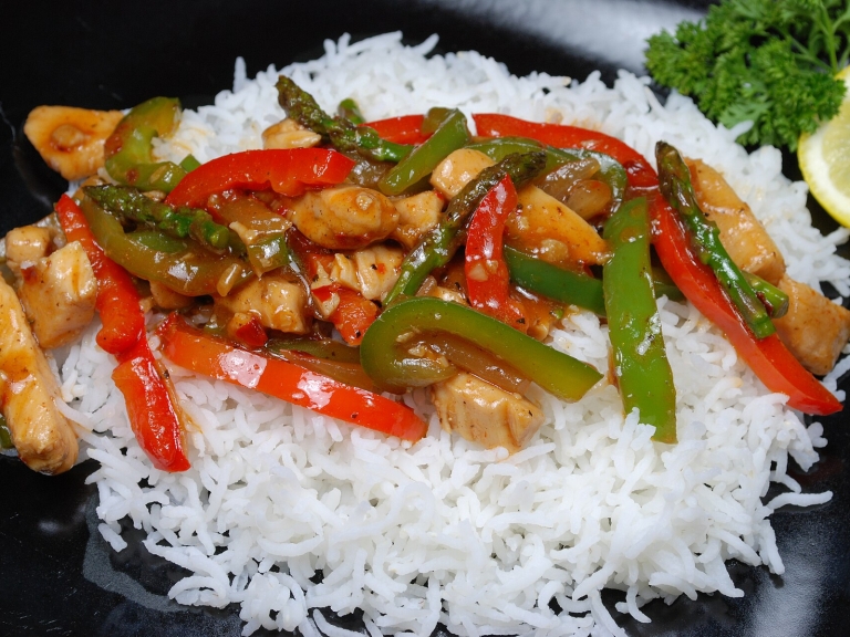Low-Sodium Chicken and Vegetable Stir-Fry