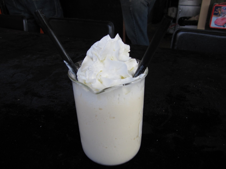 Cinnamon Roll Protein Shake