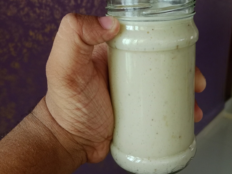 Banana Peanut Butter Protein Smoothie (Low-FODMAP)