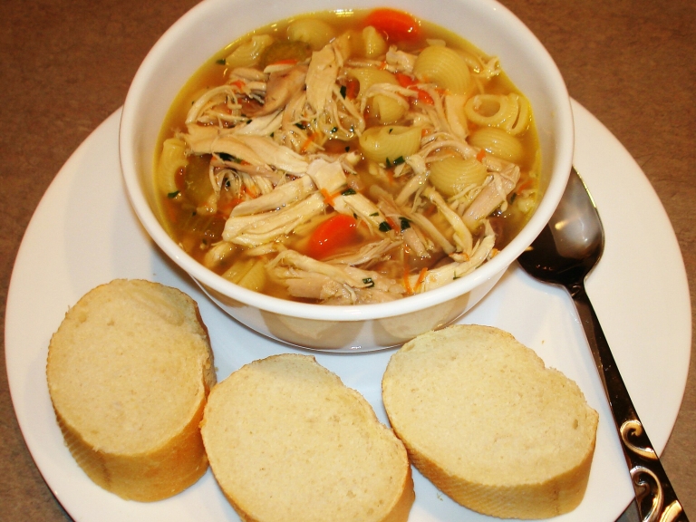 Gut-Friendly Chicken and Rice Noodle Soup (Low-FODMAP)