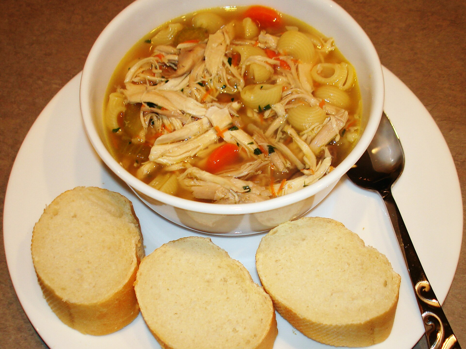 Gut-Friendly Chicken and Rice Noodle Soup (Low-FODMAP)