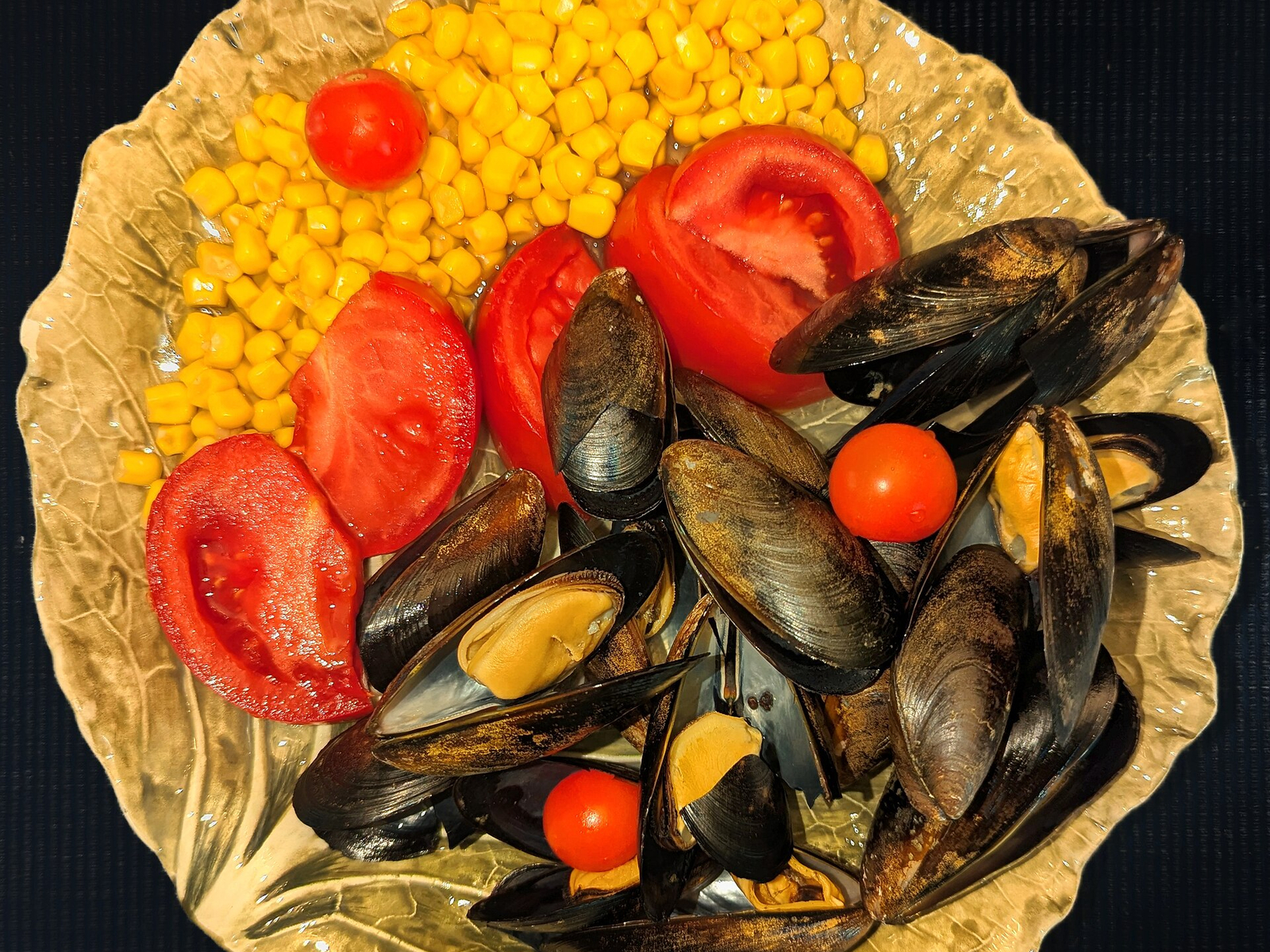 Mussels in Tomato Broth