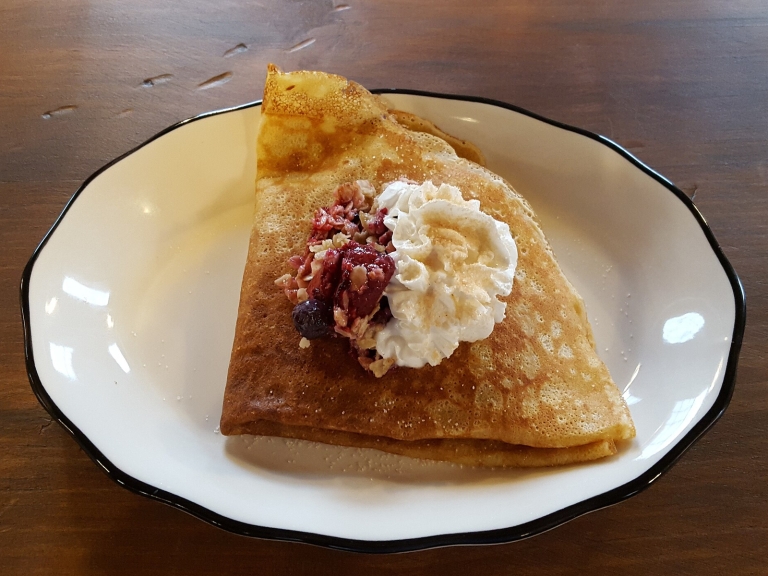 Protein Crêpes with Berries
