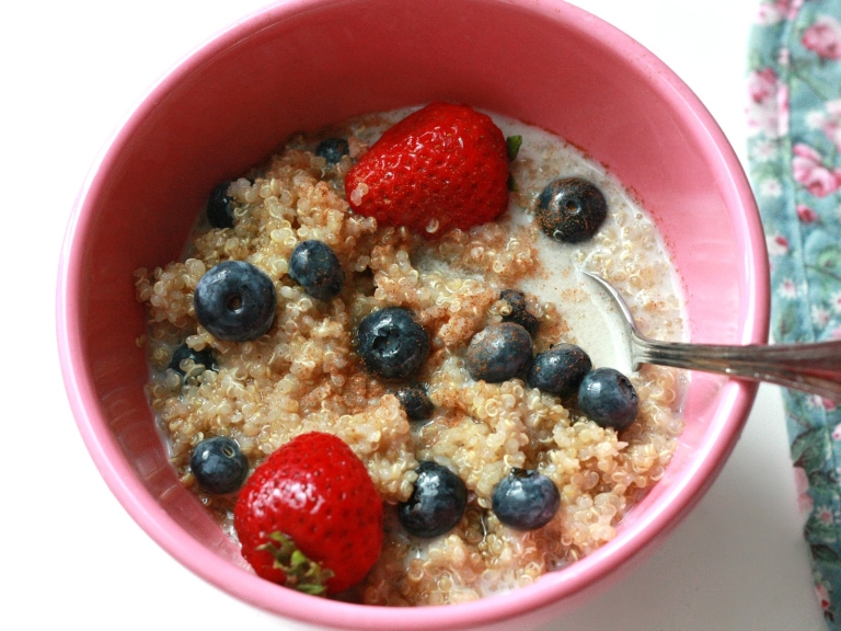 Warm Quinoa Breakfast Bowl