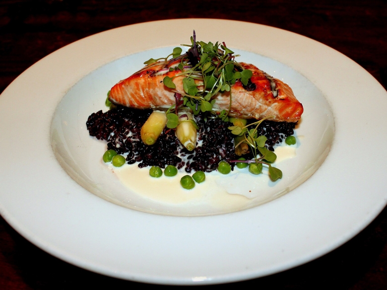 Sweet Chili Salmon Rice Bowls