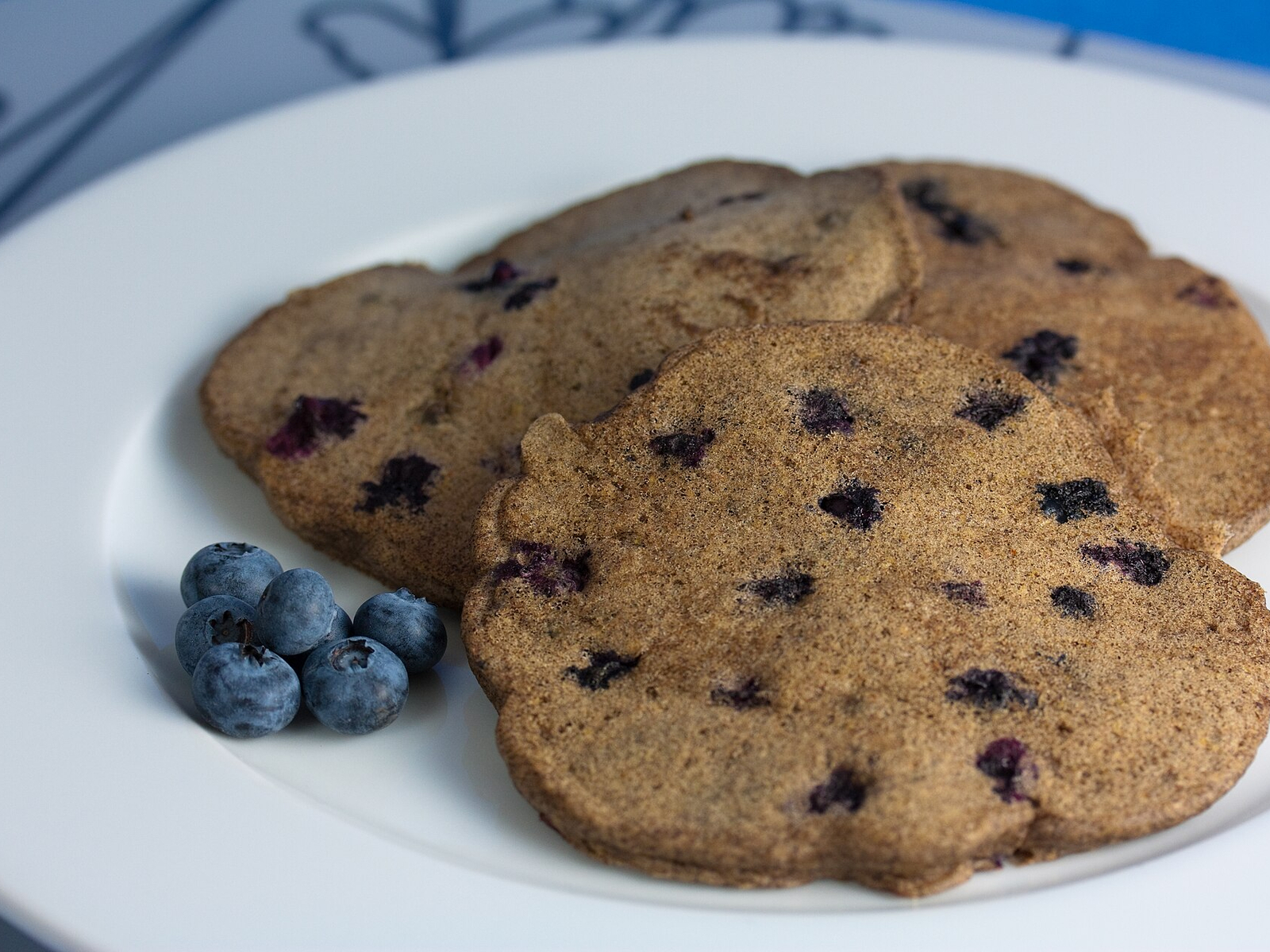 Fluffy Vegan Protein Pancakes