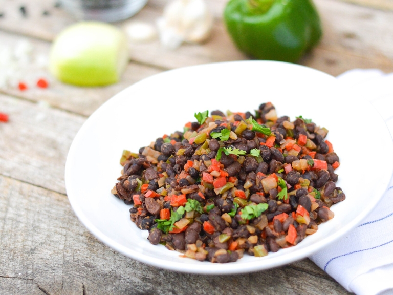 Quinoa and Black Bean Chili (Vegan)